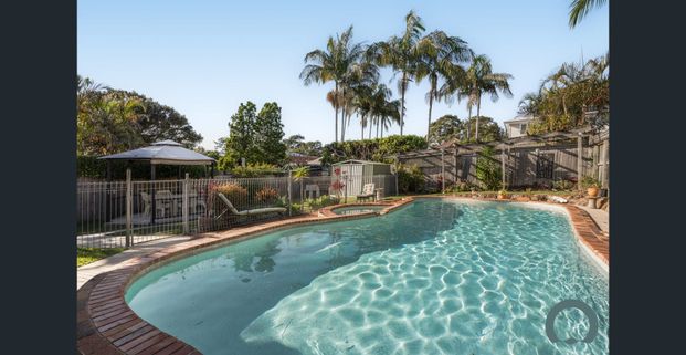 FAMILY HOME WITH RESORT-STYLE ENTERTAINING - Photo 1