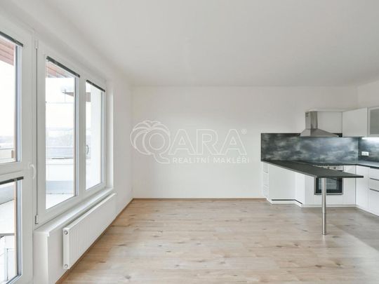 Pronájem bytu 1+kk 40 m2 - Photo 1