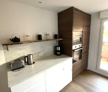 Location Appartement 3 pièces 65m² MARSEILLE 8ème - Photo 3