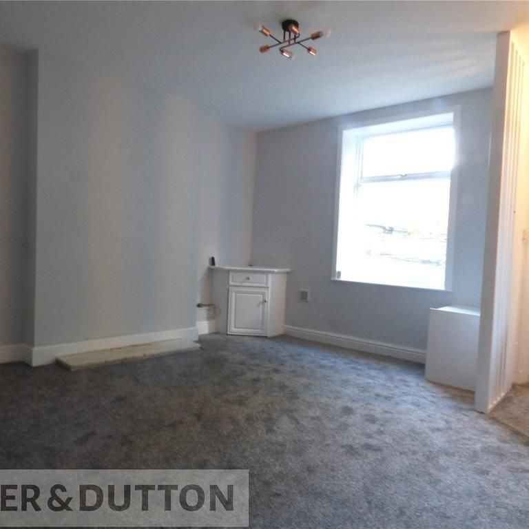 2 bedroom end of terrace house to rent - Photo 1