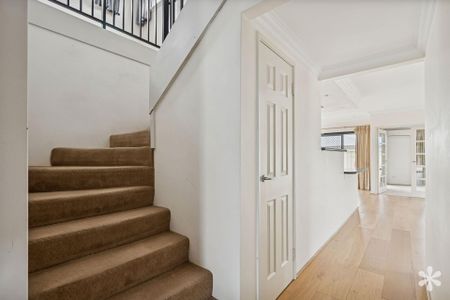 90 Tribute Street East - Photo 2