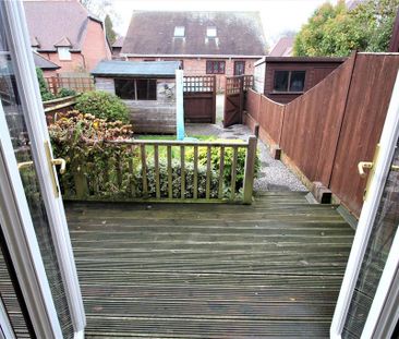 2 bedroom terraced house to rent - Photo 4