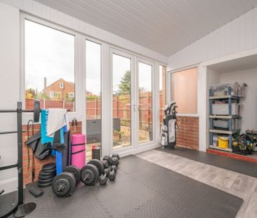 3 bedroom semi-detached house - Photo 4