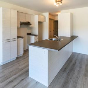 Logement 4 1/2 + bureau - Avril 2026 - Photo 2