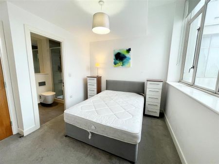 2 bedroom apartment to rent - Photo 4
