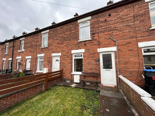 25 Parkgate Crescent, BT4, Belfast - Photo 1