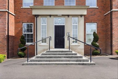 41 Millmount Village Square, Dundonald, Belfast, BT16 1YX - Photo 4