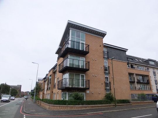 3 bedroom flat to rent - Photo 1