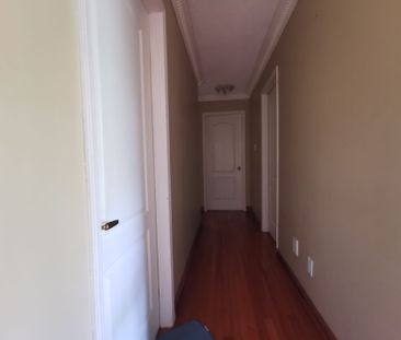 For Lease - 324 Winfield Terrace Unit# Main+2nd Floor, Mississauga,... - Photo 3