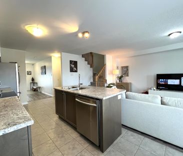 For Lease - 25 Allcroft Court, Hamilton, Ontario - Photo 3