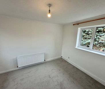 2 bedroom semi-detached house to rent - Photo 3
