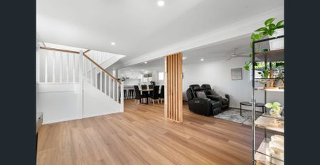 Hamptons-Inspired Family Haven on 700m² in Bellbird Park!!!! - Photo 2