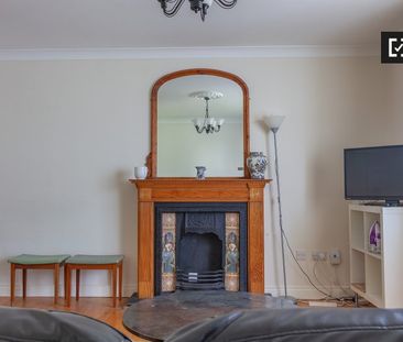 Room in 4-bedroom flatshare in Stoneybatter, Dublin - Photo 3