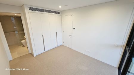 Stunning ground floor unit in the heart of Shell Cove Marina! - Photo 2