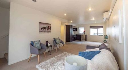 AFFORDABLE TOWNHOUSE LIVING !!! - Photo 2