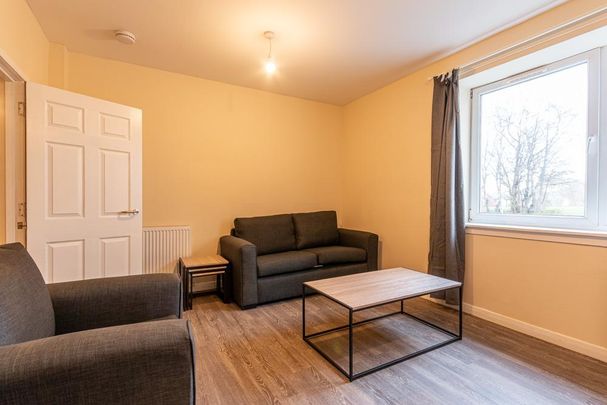 4 bedroom flat share to rent - Photo 1