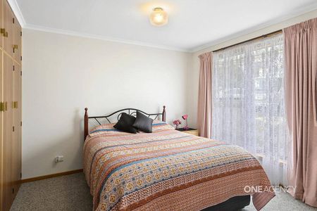 Low Maintenance Two Bedroom Unit - Photo 4