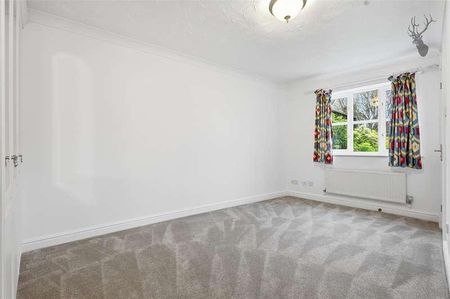 Forest Drive, Theydon Bois, Epping, CM16 - Photo 4