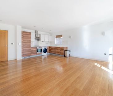 Shoppenhangers Road - Photo 2