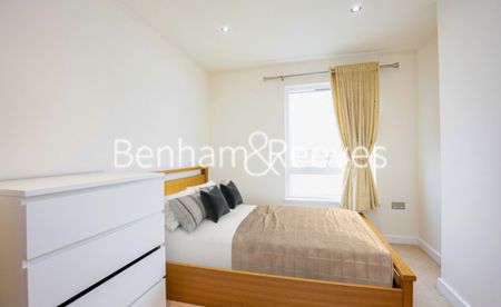 2 Bedroom flat to rent in Heritage Avenue, Colindale, NW9 - Photo 2