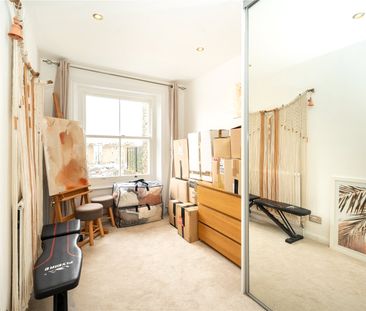 Hogarth Road, Earls Court, SW5, London - Photo 3