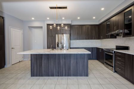 For Lease - 142 Martin Trail, New Tecumseth, Ontario - Photo 2