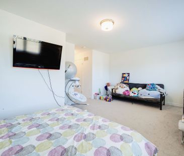 For Lease - 24 Copeman Avenue, Brantford, Ontario - Photo 5