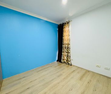 6 month lease only - Opposite Parklands - Photo 3
