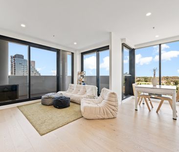 Stunning Apartment in the Heart of Box Hill. - Photo 1