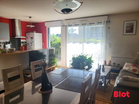 Location Appartement 3 pièces 64m² PACE 35740 - Photo 3