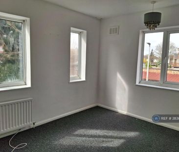 2 bedroom end of terrace house to rent - Photo 1