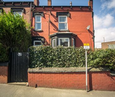 Room in a Shared House, Harehills Lane, LS8 - Photo 3