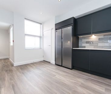 Hartley Grove, Woodhouse, Leeds - Photo 2