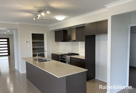 4 Bedroom Family Home - Photo 2