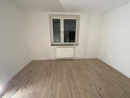 In bester Stadtnähe: Helle Wohnung mit Balkon frei! - Photo 5