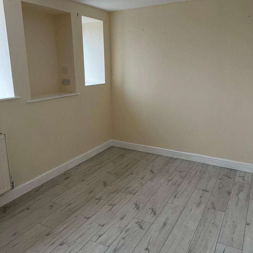 Abersychan - Photo 1