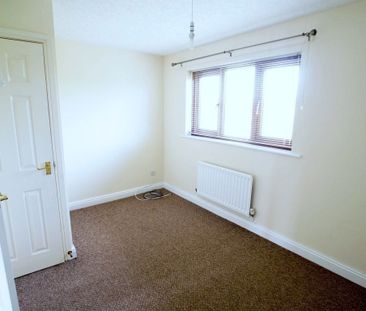 Semi Detached in Berkeley Grange, Off Newtown Road - Photo 6