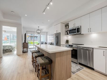 For Lease - 333 Sunseeker Avenue Unit# 134, Innisfil, Ontario - Photo 4