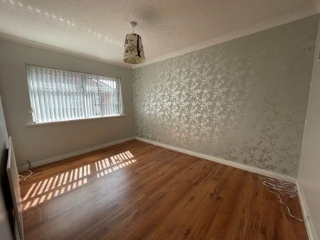 17 Prospect Gardens, Carrickfergus, BT38 8QX - Photo 3