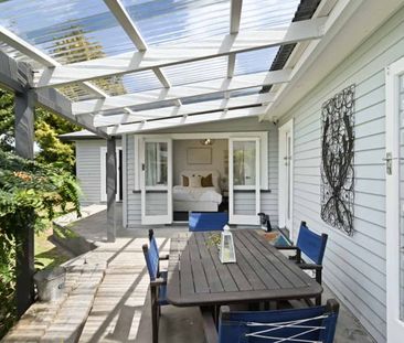 Beautifully Refurbished Three-Bedroom Home - Photo 1