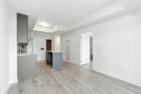 For Lease - 3240 William Coltson Avenue Unit# 427, Oakville, Ontario - Photo 5