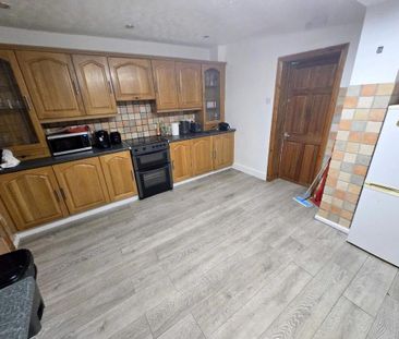 5 bedroom end of terrace house to rent - Photo 5