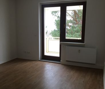 Gemütliche 3-Raum-Wohnung mit Badewanne und sonnigem Balkon - Photo 6