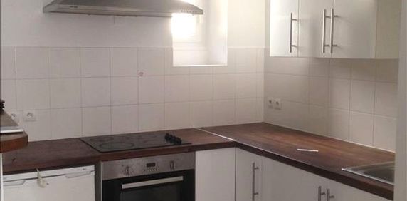 1 pièce - Meublé - 28,6 m² - 1er étage - Colocation non autorisée - Photo 2