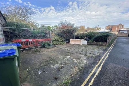 Church Lane, BN25 - Photo 5