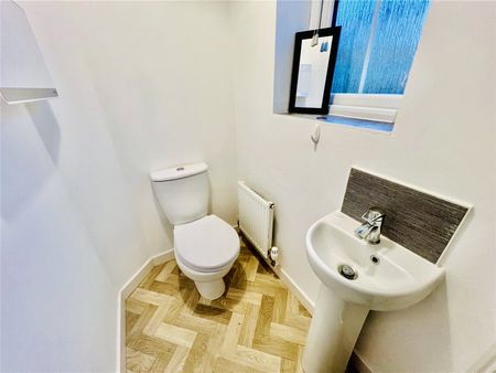 3 bedroom house to rent Beck Bridge Lane, Allerton, Bradford, West Yorkshire, BD15 - Photo 5