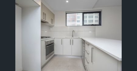 Luxury Apartment - Photo 3