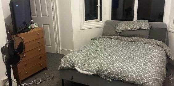 3 bedroom flat to rent - Photo 3