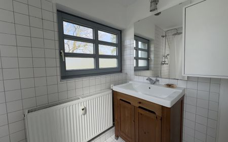 Kleine Familien aufgepasst - Naturnah wohnen im Dachgeschoss mit Aussicht! - Photo 5