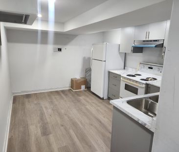 For Lease - 1441 Clarkson Road Unit# Lower Level, Mississauga, Ontario - Photo 1